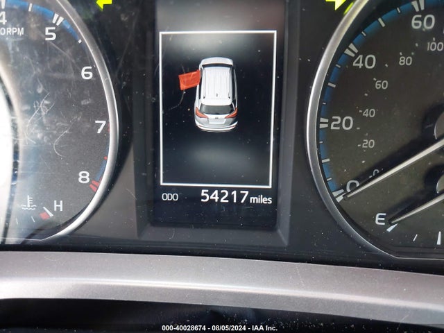 Toyota RAV4 LE 2018 JTMBFREV9JJ746328 Image 7