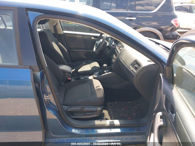 3VW2K7AJ6FM418858 Volkswagen Jetta 2.0l S