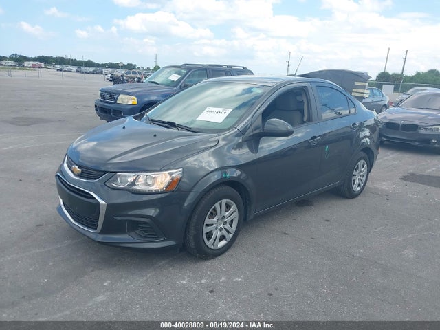 Chevrolet Sonic Ls Auto 2017 1G1JB5SH7H4139702 Image 2