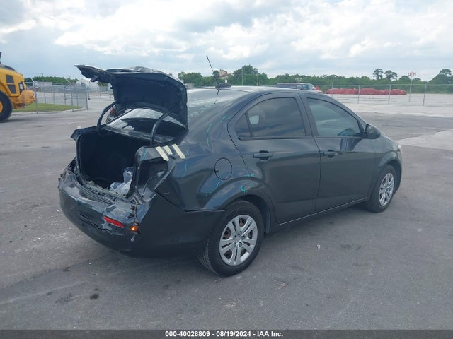 Chevrolet Sonic Ls Auto 2017 1G1JB5SH7H4139702 Image 4