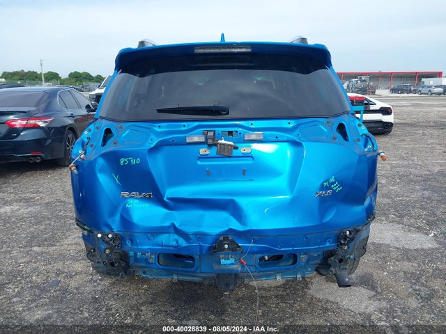 Toyota Rav4 Xle 2016 JTMWFREV0GJ090465 Image 17