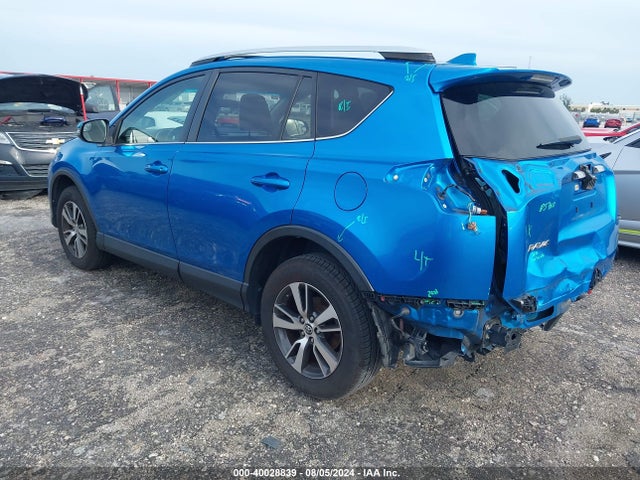 Toyota Rav4 Xle 2016 JTMWFREV0GJ090465 Image 3