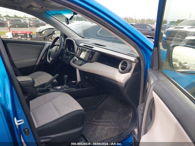 Toyota Rav4 Xle 2016 JTMWFREV0GJ090465 Image 5