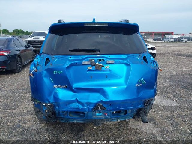 Toyota Rav4 Xle 2016 JTMWFREV0GJ090465 Image 6