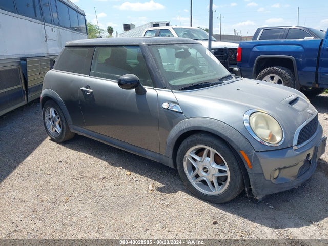 2007 MINI COOPER S WMWMF73557TV31362 Photo 0
