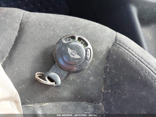 2007 MINI COOPER S WMWMF73557TV31362 Photo 10