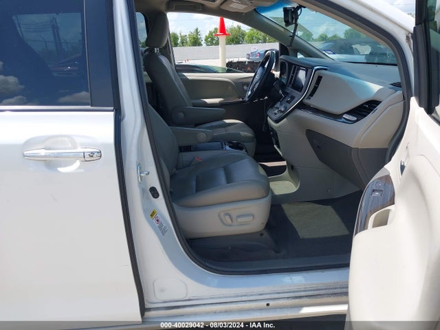 Toyota Sienna Xle 8 Passenger 2017 5TDYZ3DCXHS884231 Image 5