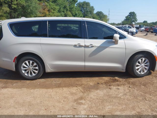2C4RC1FG0LR124191 Chrysler Pacifica Touring