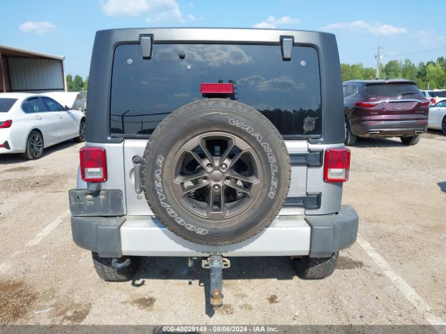 1C4BJWEG2EL132245 Jeep Wrangler Unlimited Sahara