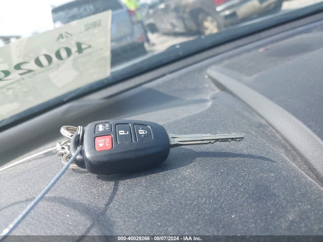 Toyota CAMRY LE 2016 4T4BF1FK5GR561594 Image 11