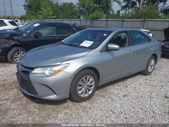 Toyota CAMRY LE 2016 4T4BF1FK5GR561594 Image 2