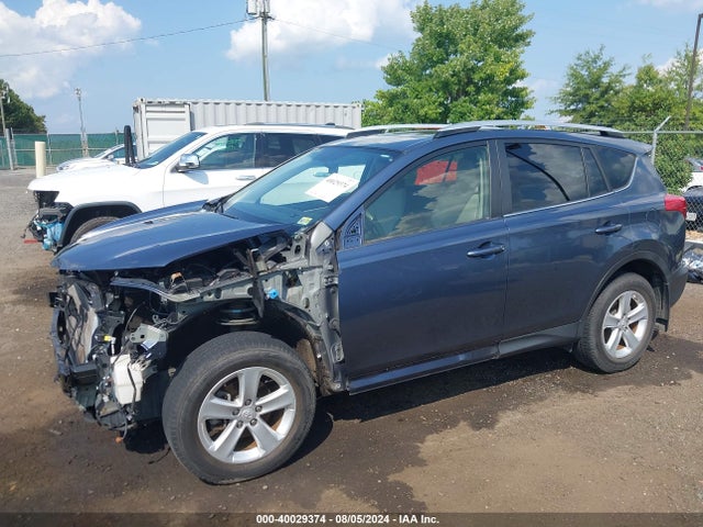Toyota Rav4 Xle 2014 JTMRFREV1ED070606 Image 15