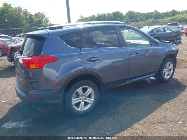 Toyota Rav4 Xle 2014 JTMRFREV1ED070606 Image 4