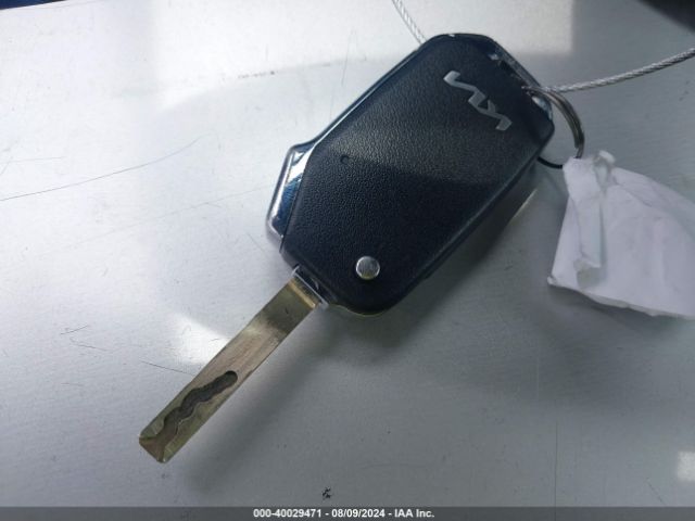 5XYRG4LC1NG106295 KIA SORENTO LX