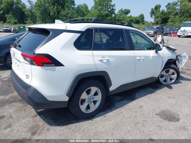 Toyota Rav4 Xle 2019 JTMP1RFV5KD010585 Image 4