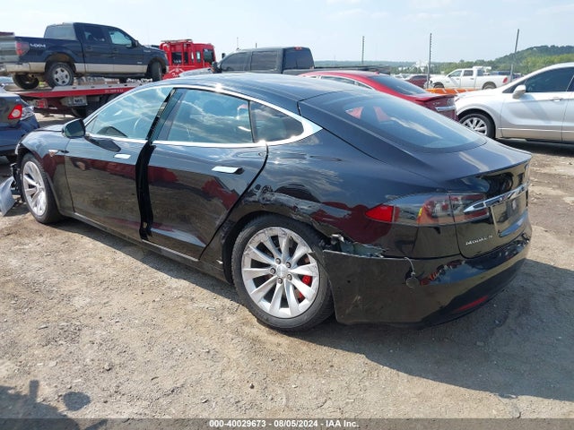 Tesla Model S 90d/p100d/p85d/p90d 2016 5YJSA1E48GF142213 Image 3