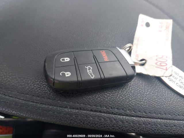 Chrysler 300 2014 2C3CCAAG0EH228559 Image 11
