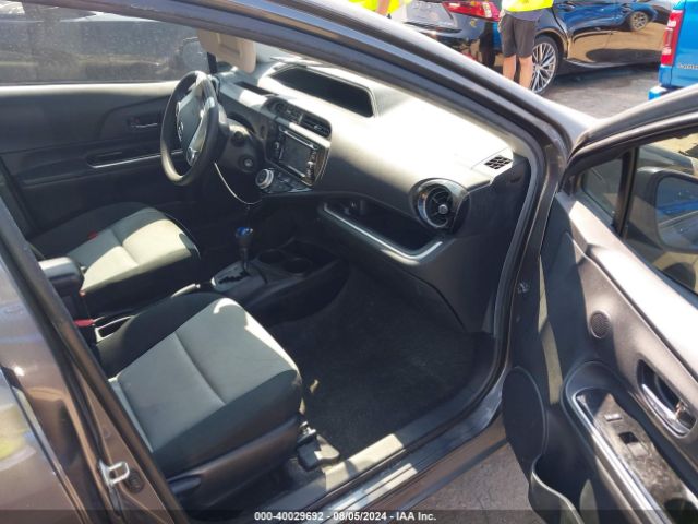 JTDKDTB30G1135201 Toyota Prius C Two
