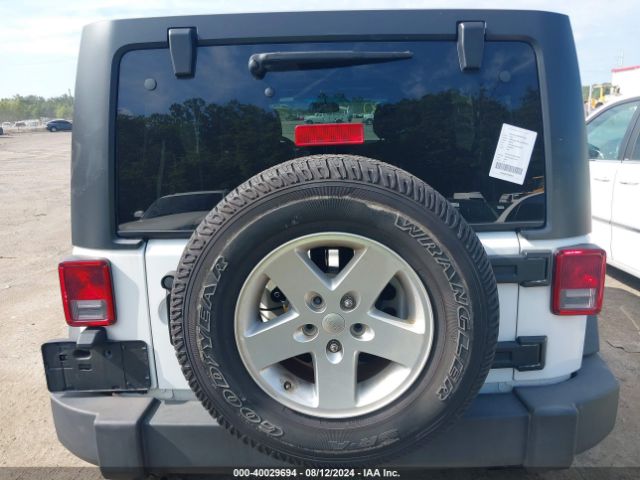 1C4BJWDG2HL740627 Jeep Wrangler Unlimited Sport 4x4