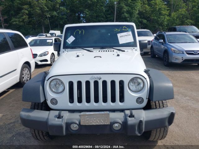 1C4BJWDG2HL740627 Jeep Wrangler Unlimited Sport 4x4