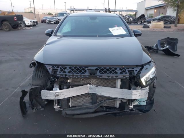 WDD3G4EB6KW021841 Mercedes-Benz A 220
