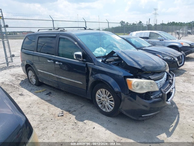 2C4RC1GG6ER115559 Chrysler Town & Country Limited