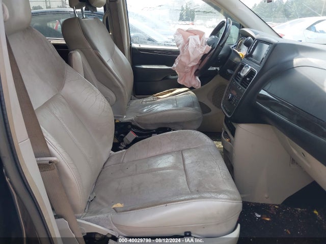 2C4RC1GG6ER115559 Chrysler Town & Country Limited