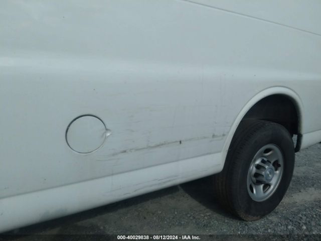 1GCWGBFP8J1256467 Chevrolet Express 2500 Work Van