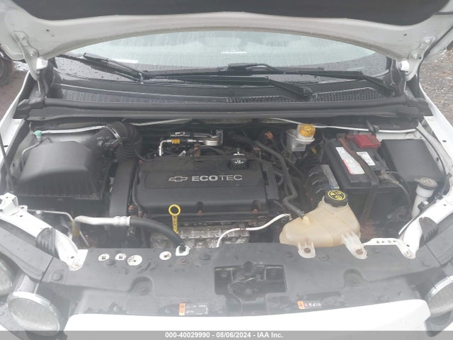 Chevrolet Sonic Lt Auto 2015 1G1JC6SH9F4196970 Image 10