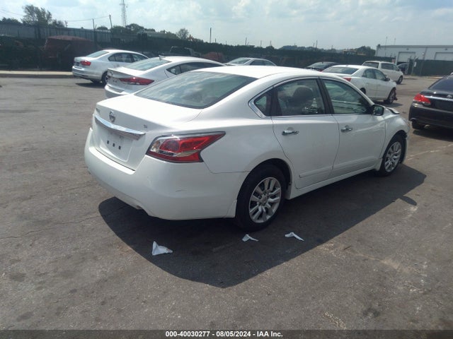 Nissan Altima 2.5 S 2015 1N4AL3AP6FC472631 Image 4