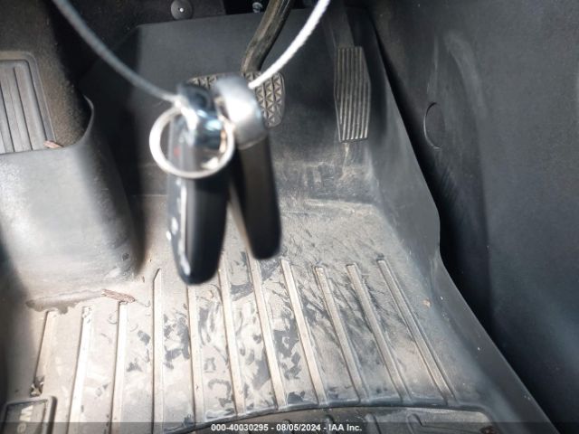 3GNAXJEV1JL344832 Chevrolet EQUINOX LT