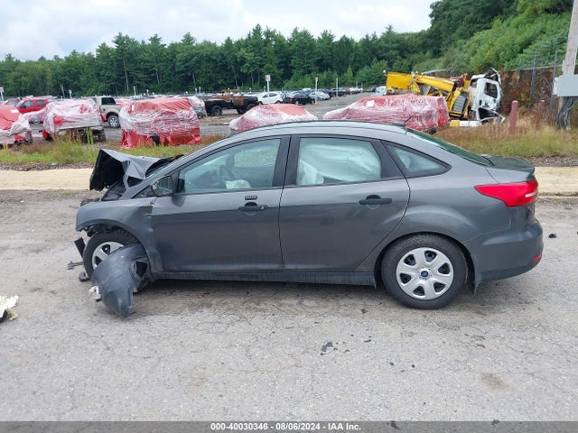 Ford FOCUS S 2016 1FADP3E29GL210250 Image 14