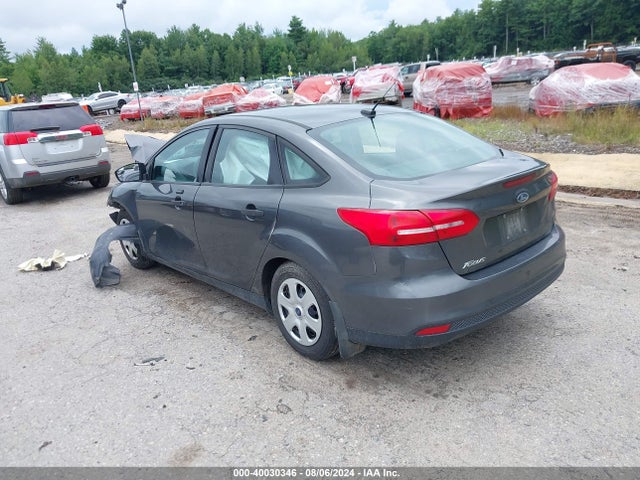 Ford FOCUS S 2016 1FADP3E29GL210250 Image 3