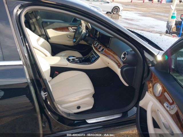 WDDZF4JB7JA328532 Mercedes-Benz E 300