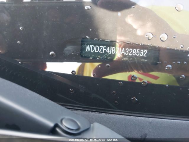 WDDZF4JB7JA328532 Mercedes-Benz E 300