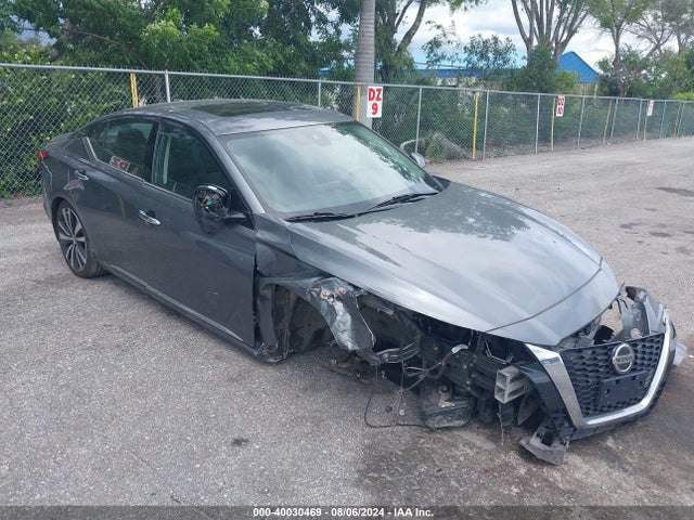 2019 1N4BL4FW8KC128223 main image