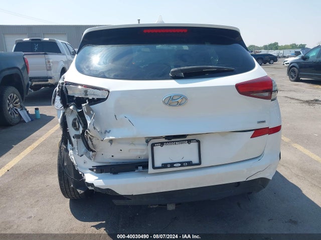 Hyundai TUCSON SE 2019 KM8J2CA46KU063774 Image 16
