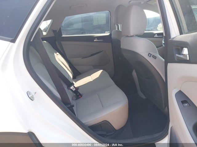 Hyundai TUCSON SE 2019 KM8J2CA46KU063774 Image 8