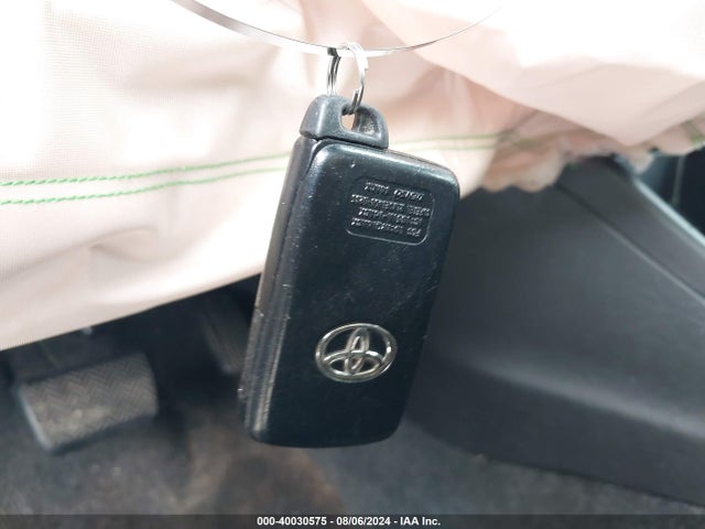 Toyota Prius V Two 2015 JTDZN3EU5FJ038090 Image 11