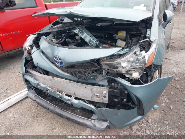 Toyota Prius V Two 2015 JTDZN3EU5FJ038090 Image 6