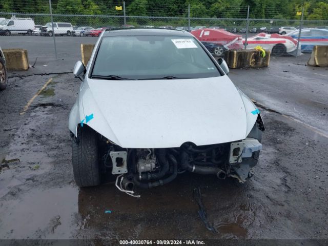 3VW4T7AU1FM045227 Volkswagen Golf Gti 2.0t Se 4-door