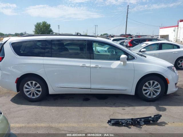 2C4RC1BG7HR627388 Chrysler Pacifica Touring-l