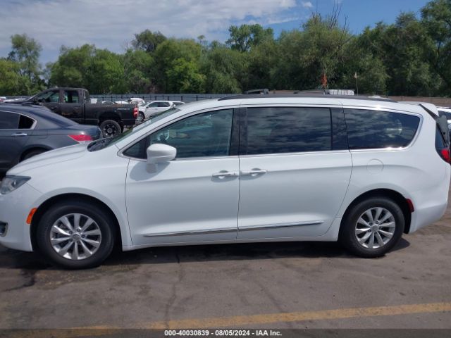 2C4RC1BG7HR627388 Chrysler Pacifica Touring-l