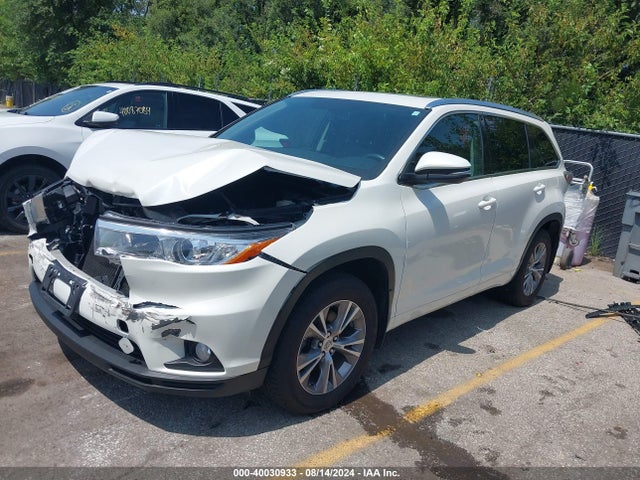 Toyota Highlander Xle V6 2014 5TDJKRFH5ES025562 Image 2