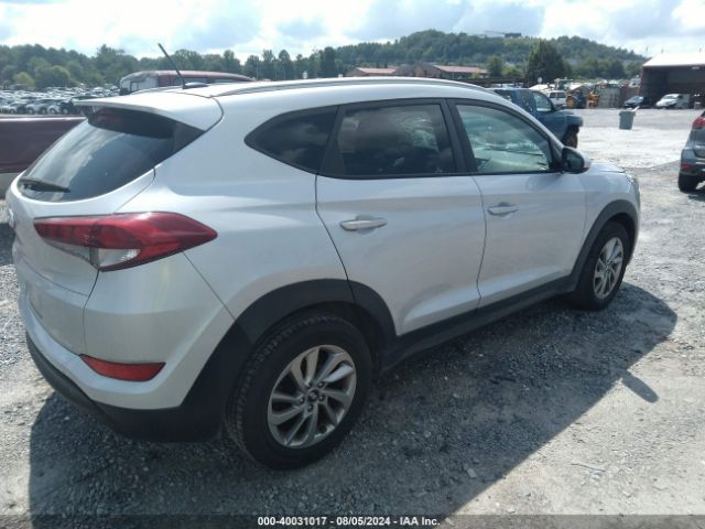 KM8J33A45GU141191 Hyundai TUCSON SE