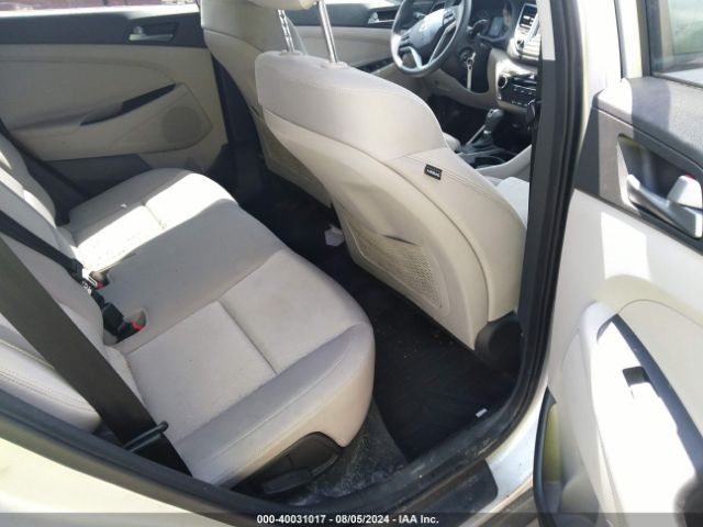 KM8J33A45GU141191 Hyundai TUCSON SE