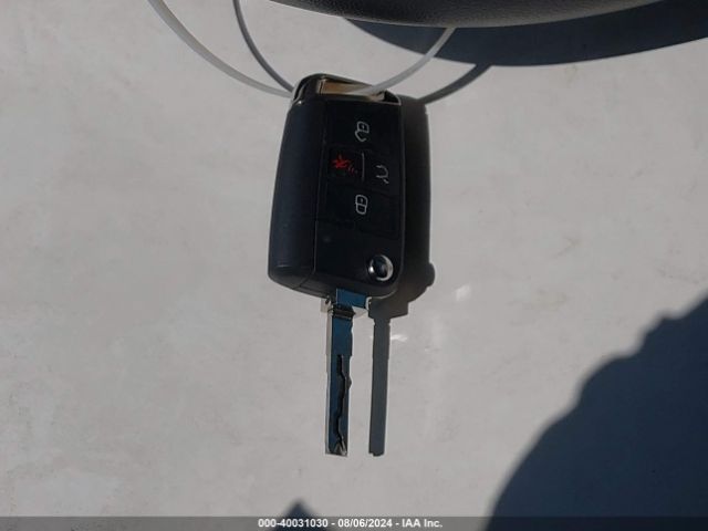3VV1B7AX8MM021895 Volkswagen Tiguan 2.0t S