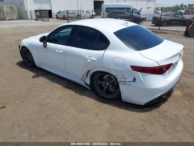 ZARFAMBN4K7600883 Alfa Romeo Giulia Ti Sport Rwd