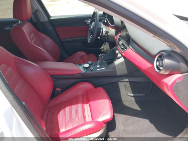 ZARFAMBN4K7600883 Alfa Romeo Giulia Ti Sport Rwd