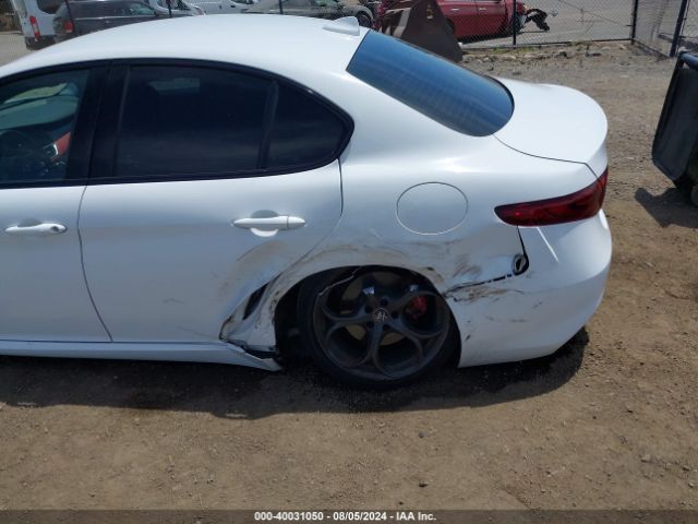 ZARFAMBN4K7600883 Alfa Romeo Giulia Ti Sport Rwd